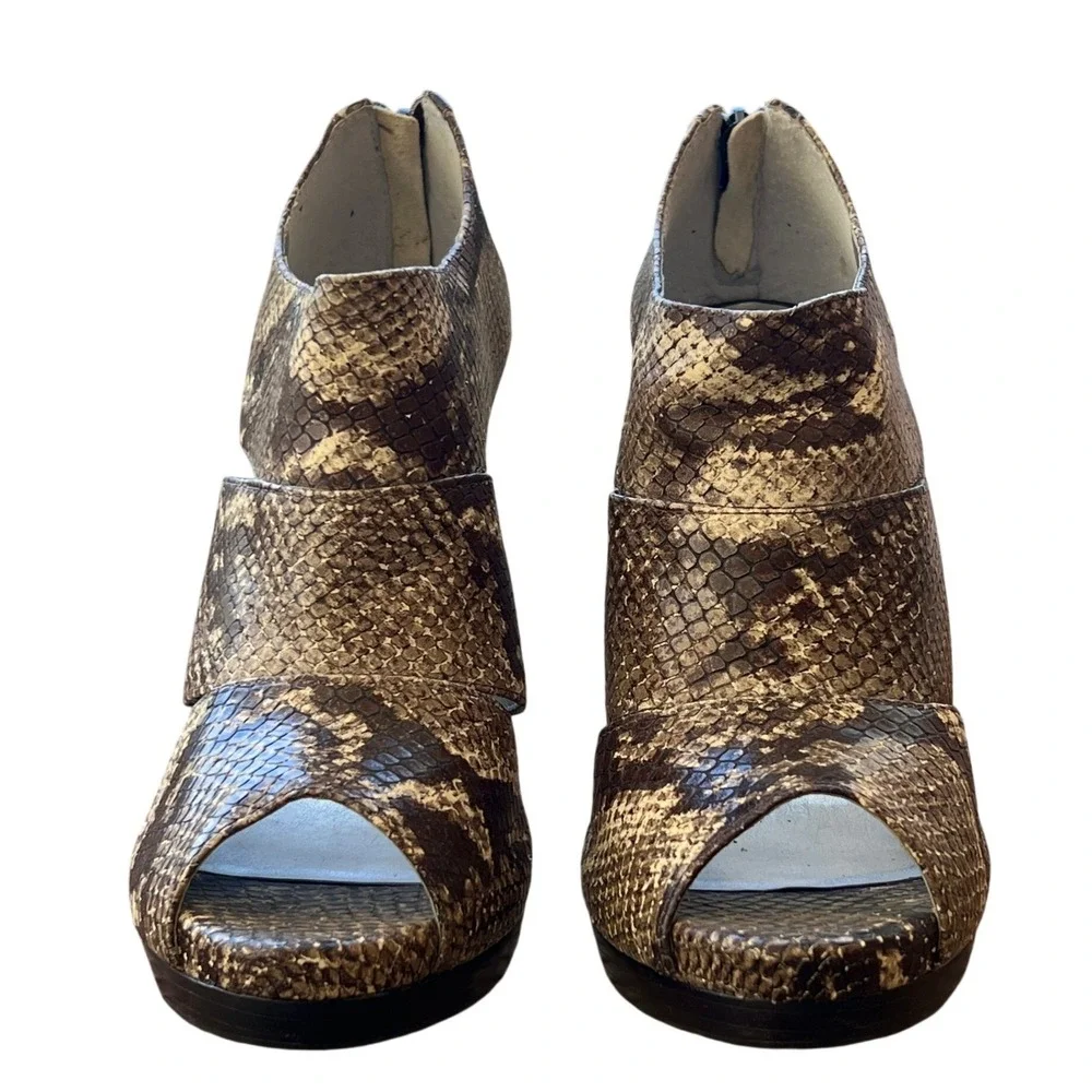 Gianni Bini Snakeskin Embossed Leather Peep Toe Stiletto Heel Booties Brown 7.5M